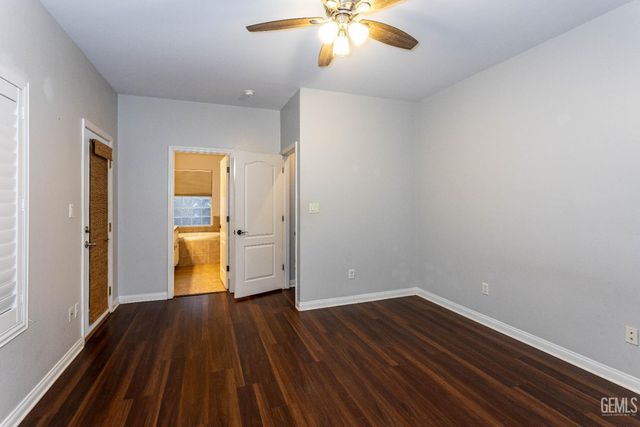 300 Solecita Way, Bakersfield, CA 93314