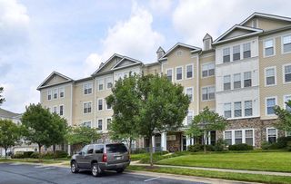 201 HIGH GABLES DR #105, Gaithersburg, MD 20878