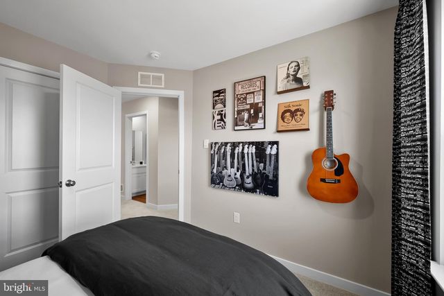 18 ALOMA ST, Charles Town, WV 25414