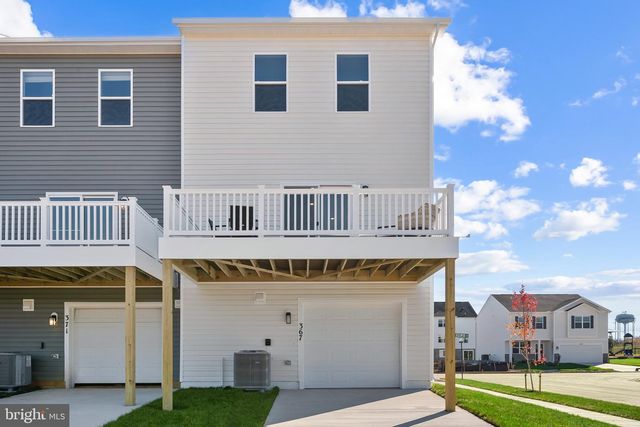 18 ALOMA ST, Charles Town, WV 25414