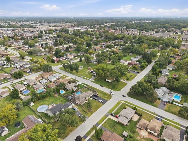 5041 137th Street, Crestwood, IL 60418