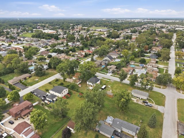 5041 137th Street, Crestwood, IL 60418