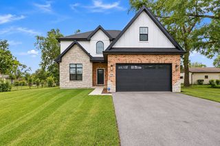 5041 137th Street, Crestwood, IL 60418