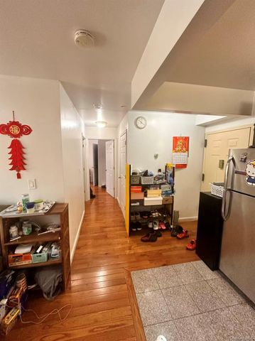 35-06 Leavitt Street 4F, Flushing, NY 11354