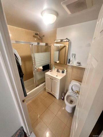 35-06 Leavitt Street 4F, Flushing, NY 11354