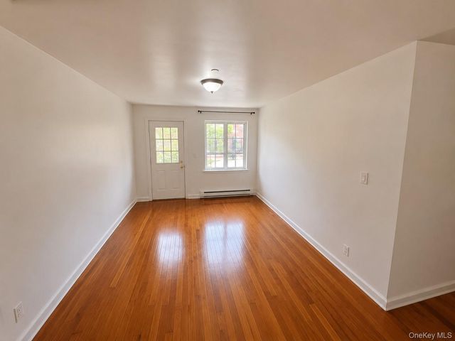 35-06 Leavitt Street 4F, Flushing, NY 11354