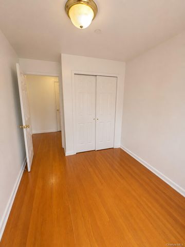 35-06 Leavitt Street 4F, Flushing, NY 11354