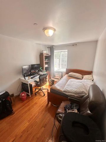 35-06 Leavitt Street 4F, Flushing, NY 11354