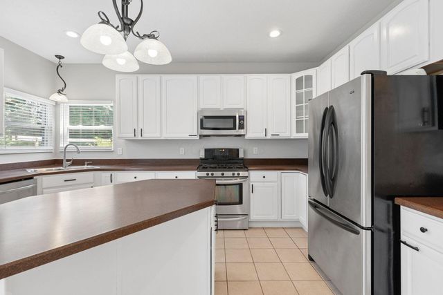 3234 Walkerview Drive, Hilliard, OH 43026