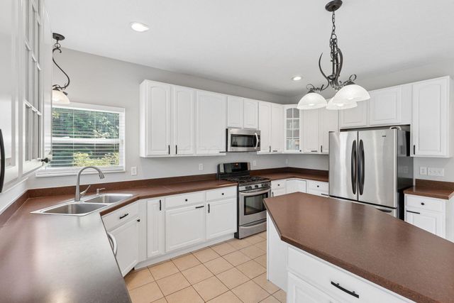 3234 Walkerview Drive, Hilliard, OH 43026