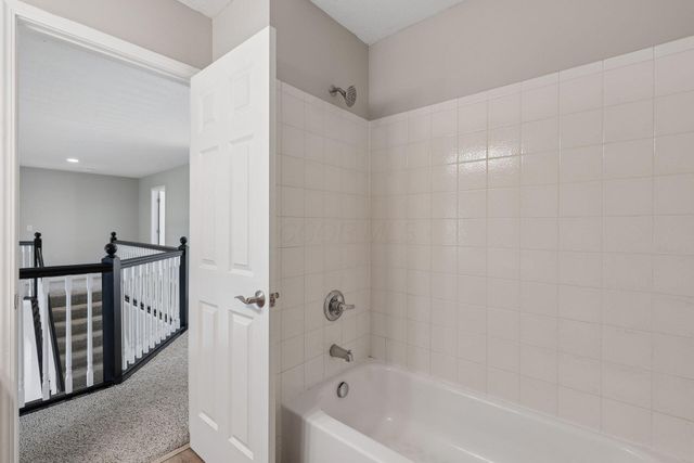 3234 Walkerview Drive, Hilliard, OH 43026
