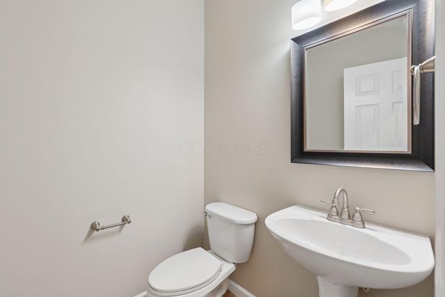 3234 Walkerview Drive, Hilliard, OH 43026