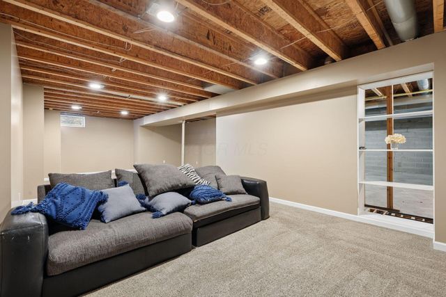 3234 Walkerview Drive, Hilliard, OH 43026