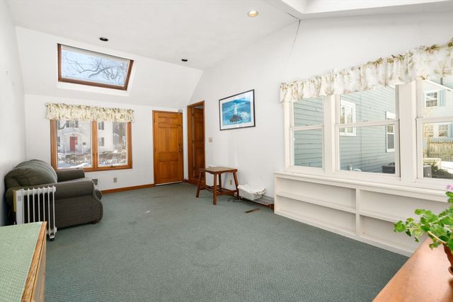 60 Lindbergh Ave, Newton, MA 02465