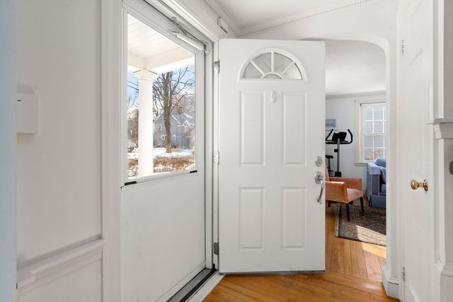 60 Lindbergh Ave, Newton, MA 02465