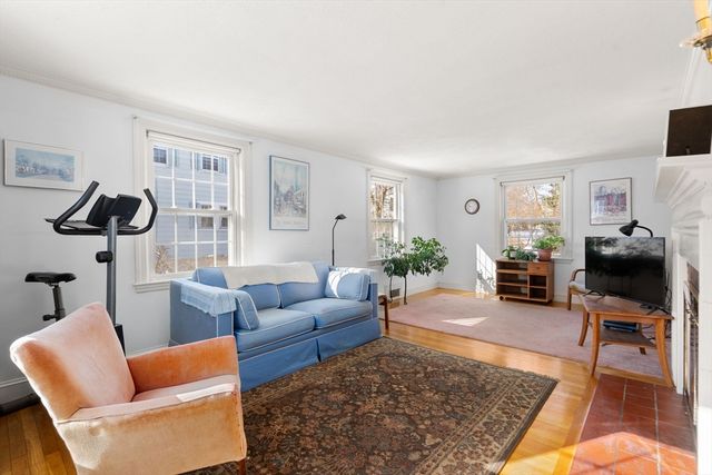 60 Lindbergh Ave, Newton, MA 02465