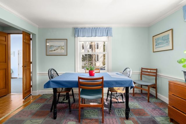 60 Lindbergh Ave, Newton, MA 02465