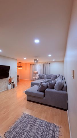 9147 S Roberts Road 205, Hickory Hills, IL 60457