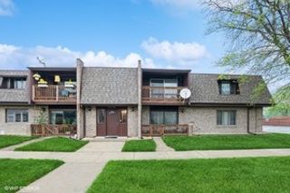 9147 S Roberts Road 205, Hickory Hills, IL 60457