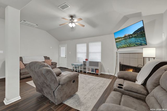 509 Roadrunner, New Braunfels, TX 78130