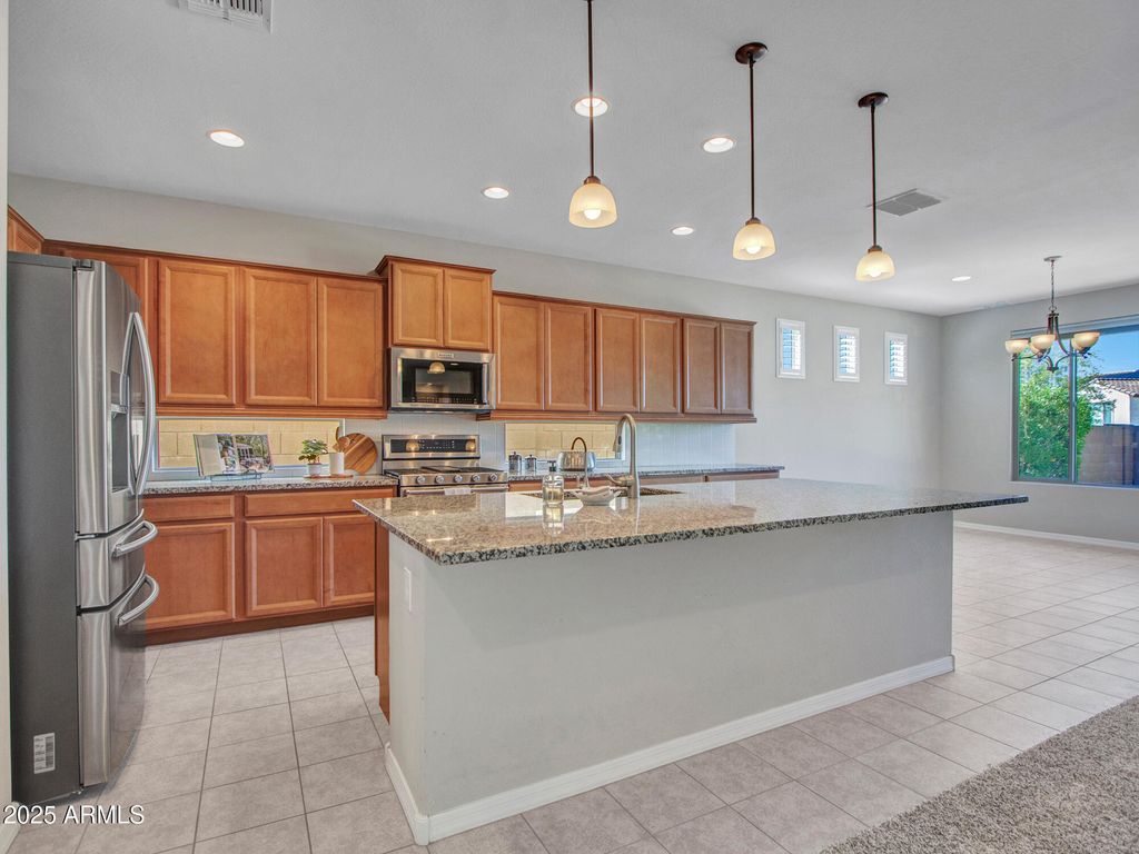 Image 11 of property listing at 44628 N 41st Lane, New River, AZ 85087