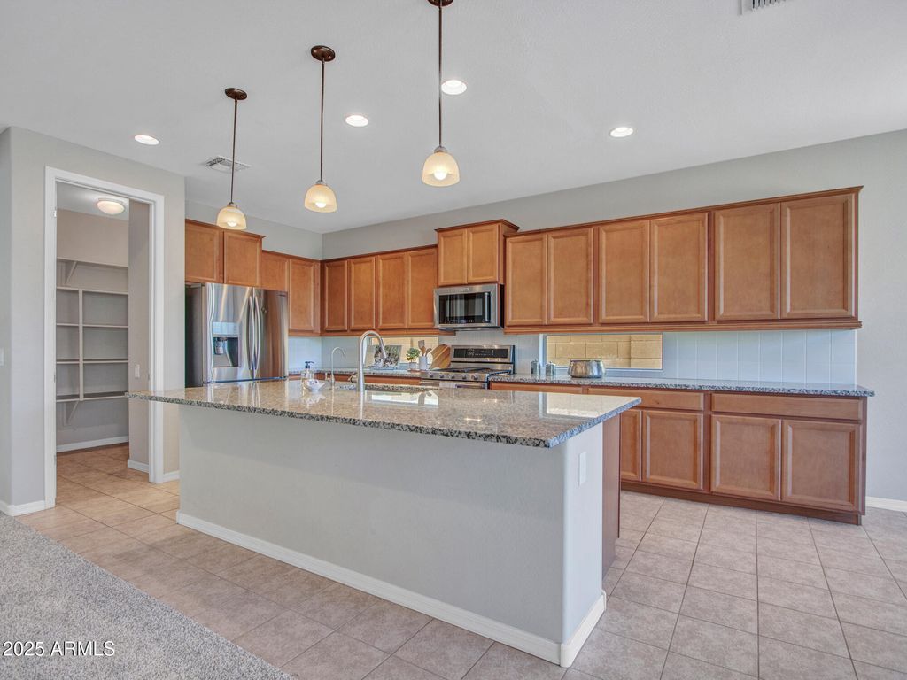 Image 12 of property listing at 44628 N 41st Lane, New River, AZ 85087