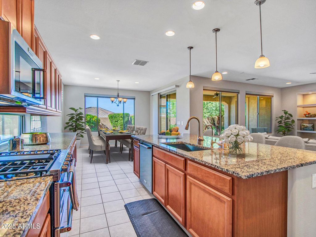 Image 15 of property listing at 44628 N 41st Lane, New River, AZ 85087