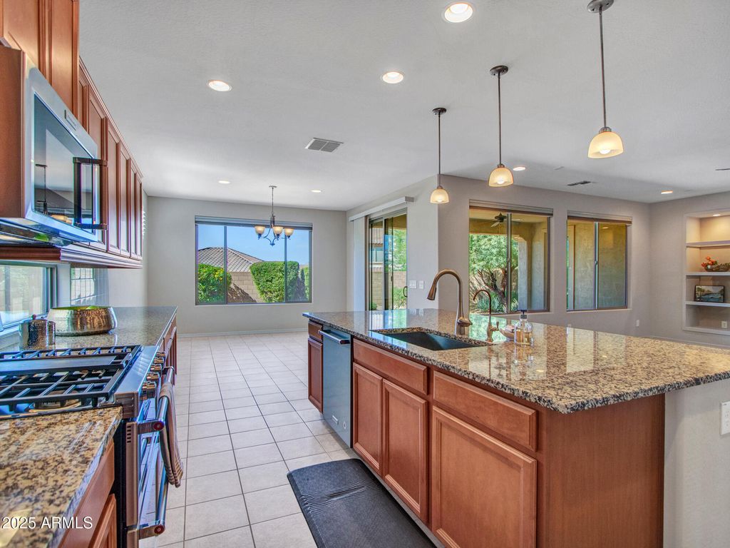 Image 16 of property listing at 44628 N 41st Lane, New River, AZ 85087