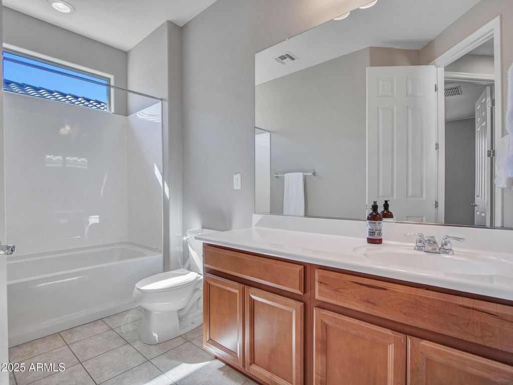 Image 33 of property listing at 44628 N 41st Lane, New River, AZ 85087