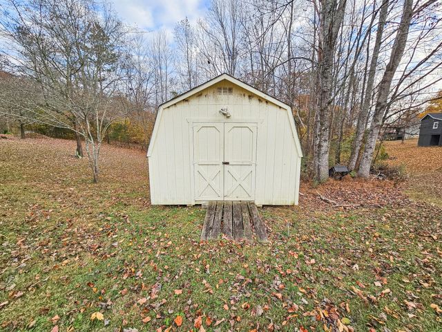 14 Overlook Ln, Tullahoma, TN 37388