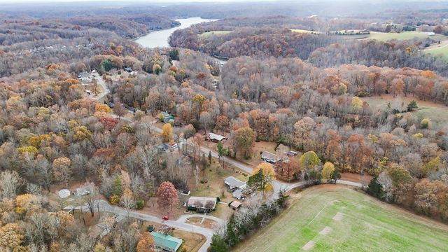 14 Overlook Ln, Tullahoma, TN 37388