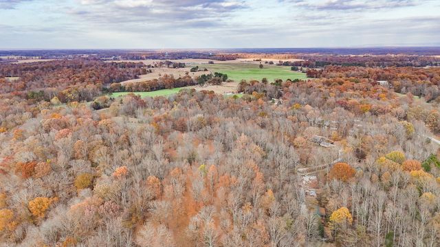 14 Overlook Ln, Tullahoma, TN 37388