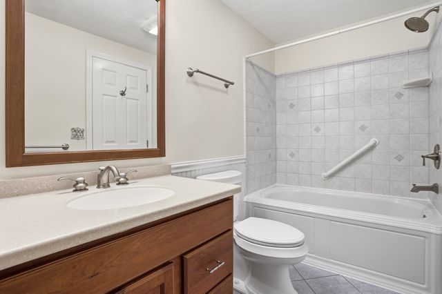 35 Casey Circle 35, Waltham, MA 02451
