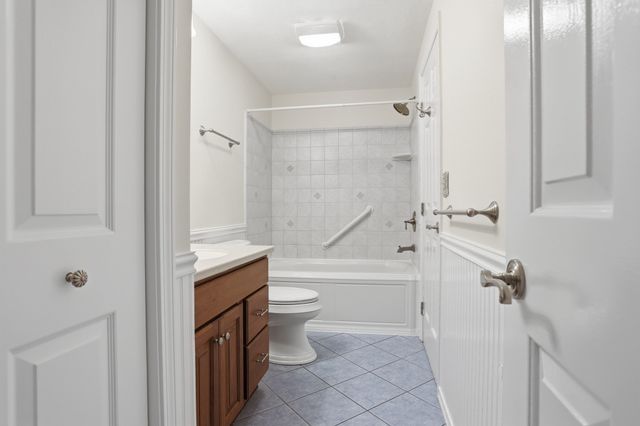 35 Casey Circle 35, Waltham, MA 02451