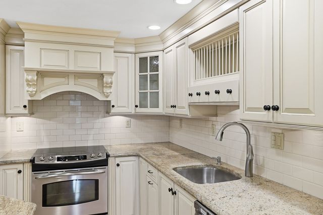 35 Casey Circle 35, Waltham, MA 02451