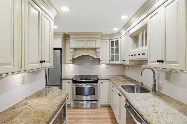 35 Casey Circle 35, Waltham, MA 02451