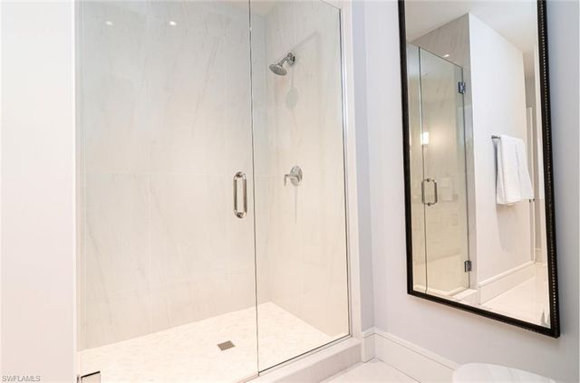 101 8th ST S # 305, Naples, FL 34102