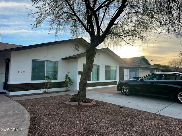 1 W FAIRMONT Drive, Tempe, AZ 85282