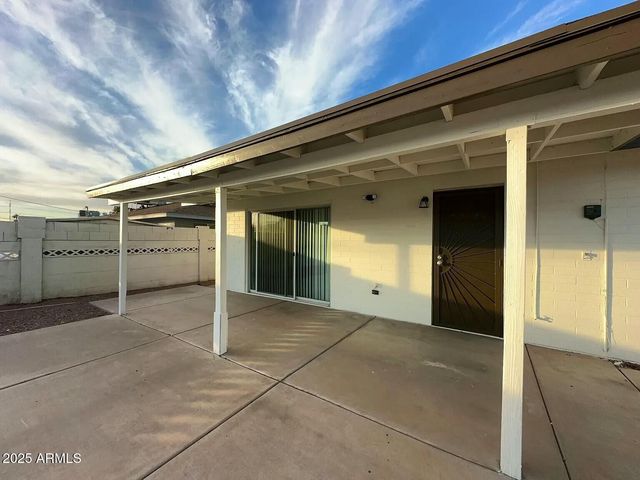 1 W FAIRMONT Drive, Tempe, AZ 85282