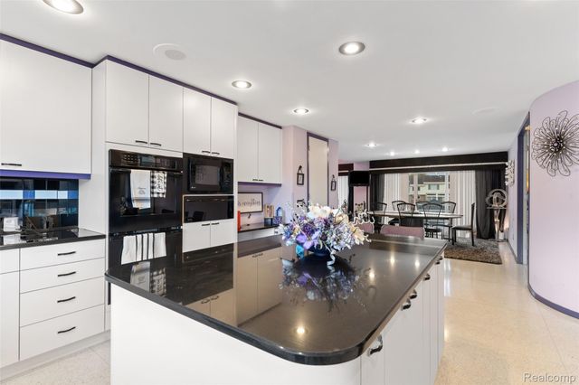 3802 Columbia Drive, Bloomfield Hills, MI 48302
