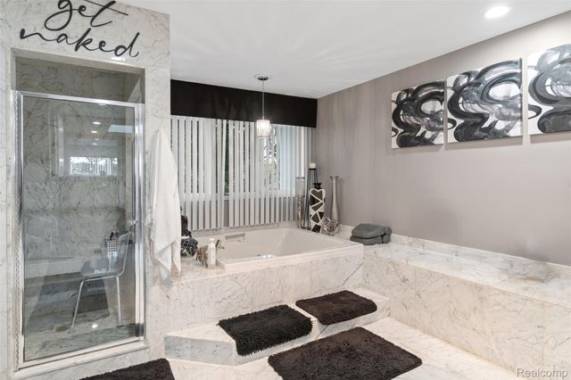 3802 Columbia Drive, Bloomfield Hills, MI 48302