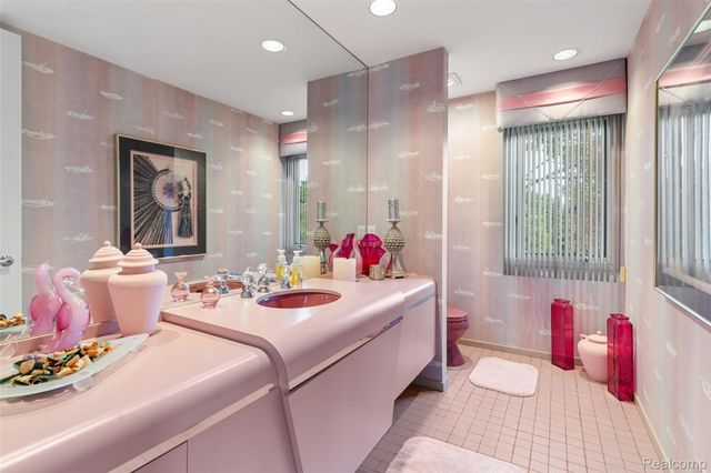 3802 Columbia Drive, Bloomfield Hills, MI 48302