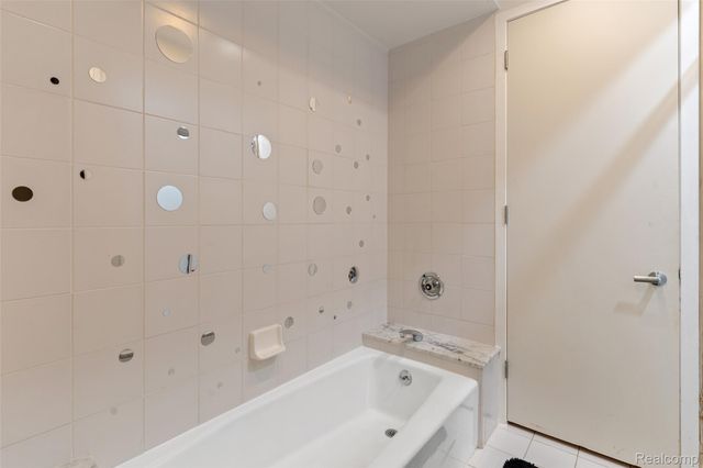 3802 Columbia Drive, Bloomfield Hills, MI 48302