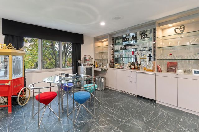 3802 Columbia Drive, Bloomfield Hills, MI 48302