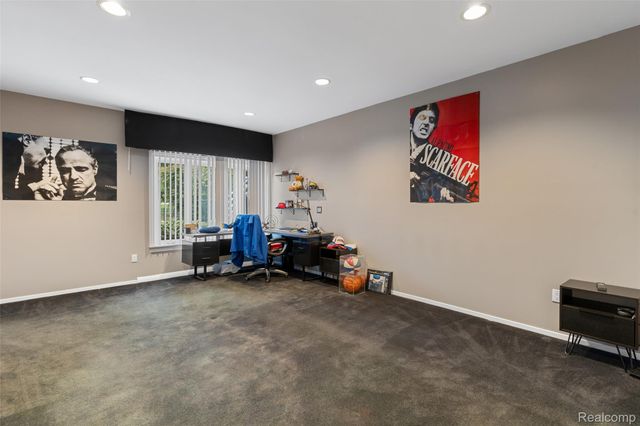 3802 Columbia Drive, Bloomfield Hills, MI 48302