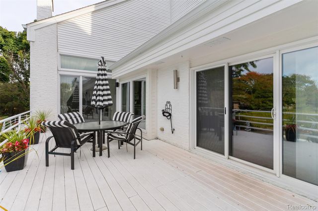 3802 Columbia Drive, Bloomfield Hills, MI 48302