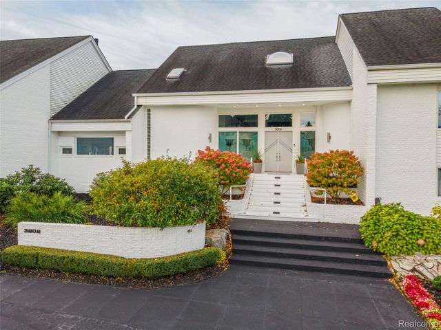 3802 Columbia Drive, Bloomfield Hills, MI 48302
