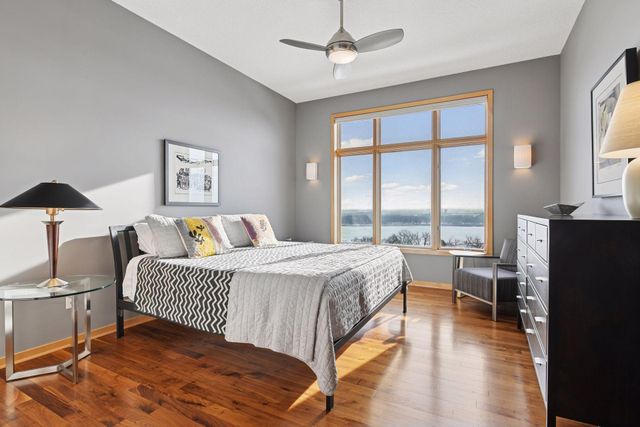 10046 Indigo Drive, Eden Prairie, MN 55347