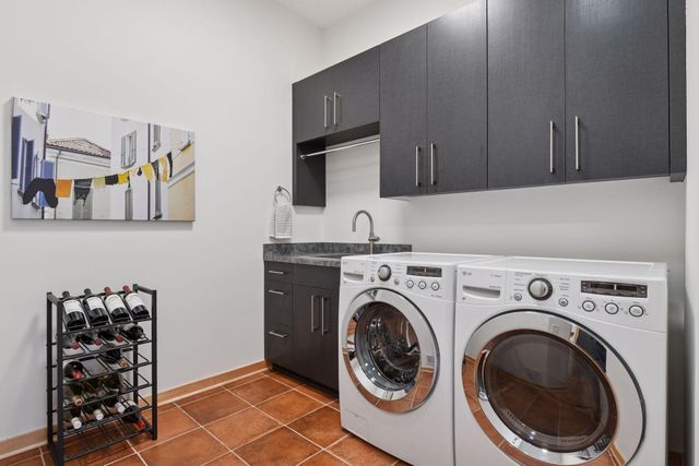 10046 Indigo Drive, Eden Prairie, MN 55347