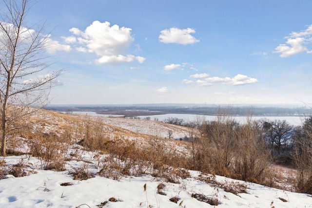 10046 Indigo Drive, Eden Prairie, MN 55347